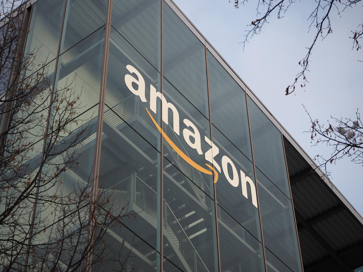 amazon reportedly considering - Imagine ilustrativă