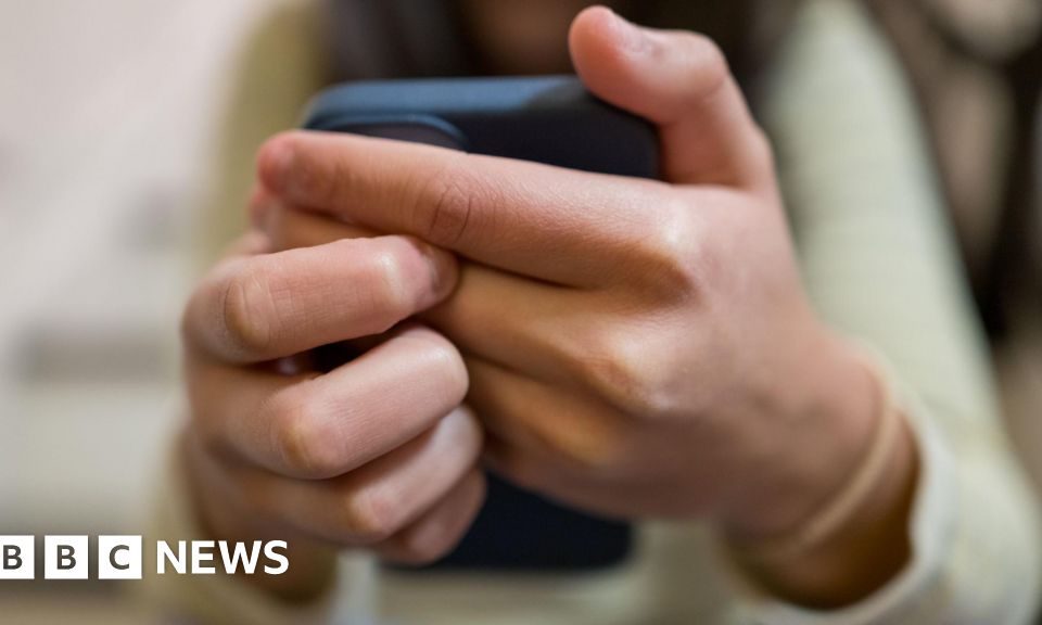 deepfake nudification apps - Imagine ilustrativă