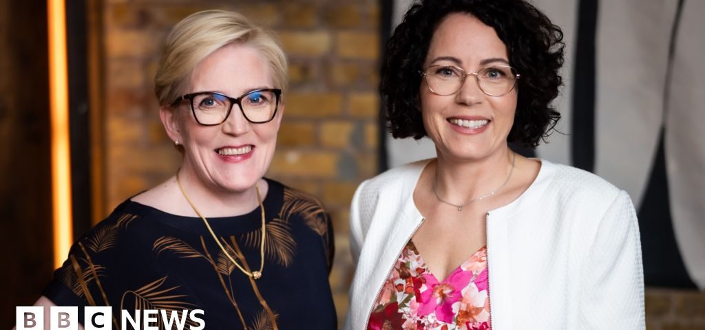 Foto reprezentând more bosses sharing - Outsourcing IT Romania