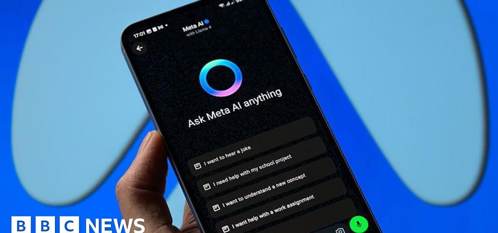 Foto reprezentând instagram facebook whatsapp - Outsourcing IT Romania