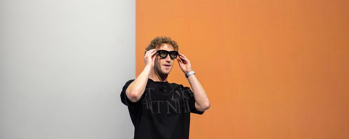 Foto reprezentând mark zuckerberg says - Outsourcing IT Romania