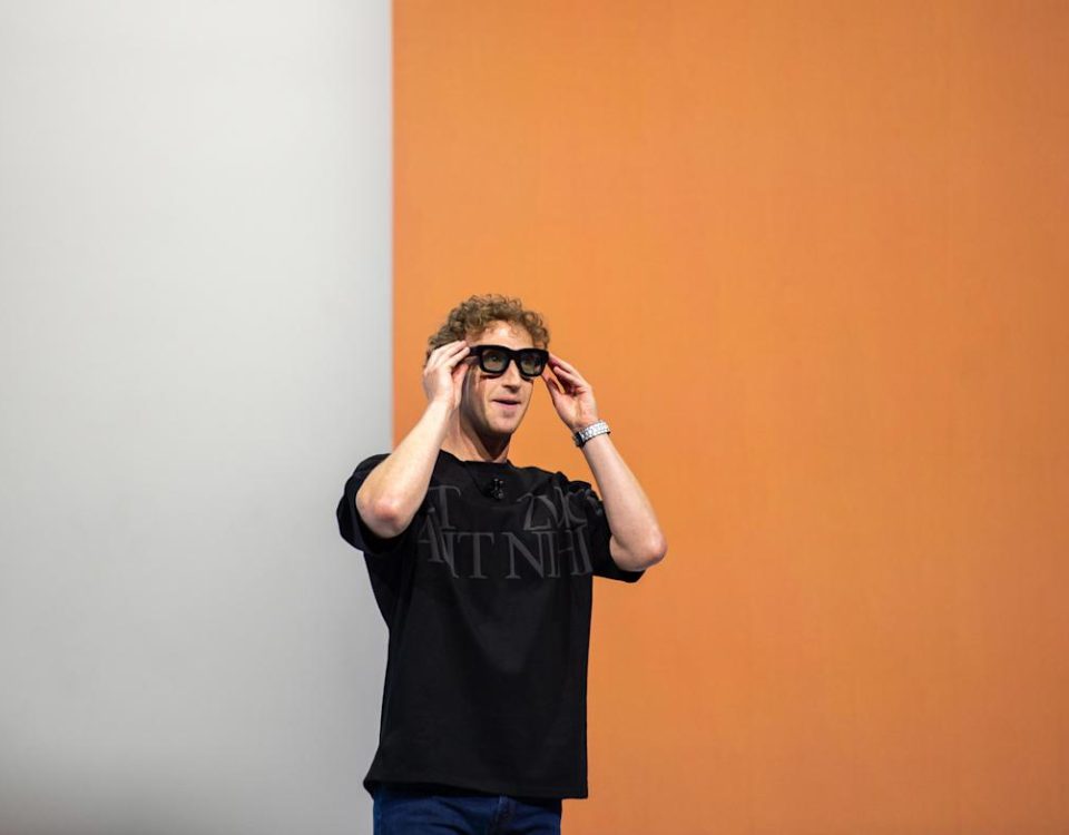 Foto reprezentând mark zuckerberg says - Outsourcing IT Romania