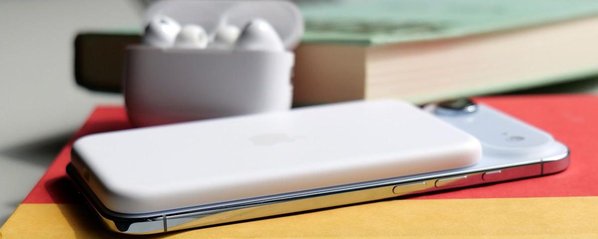 Foto reprezentând grab apple iphone - Outsourcing IT Romania