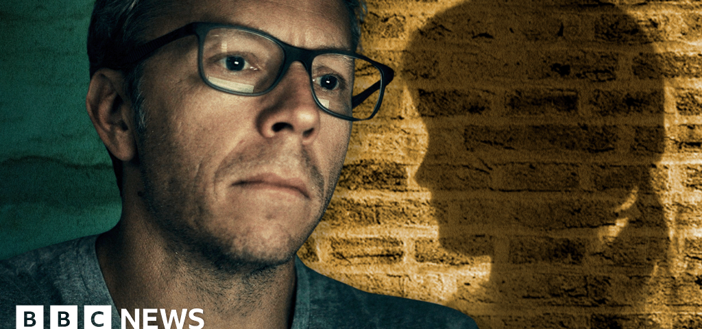 dark agent spotted - Imagine ilustrativă