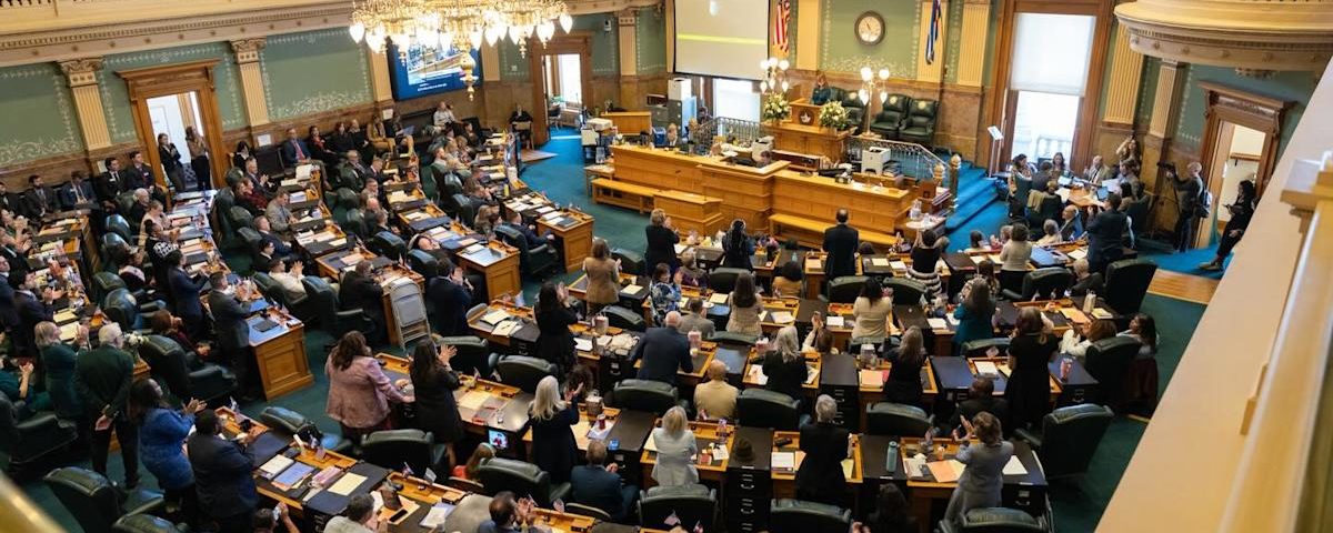 Foto reprezentând colorado working bill - Outsourcing IT Romania